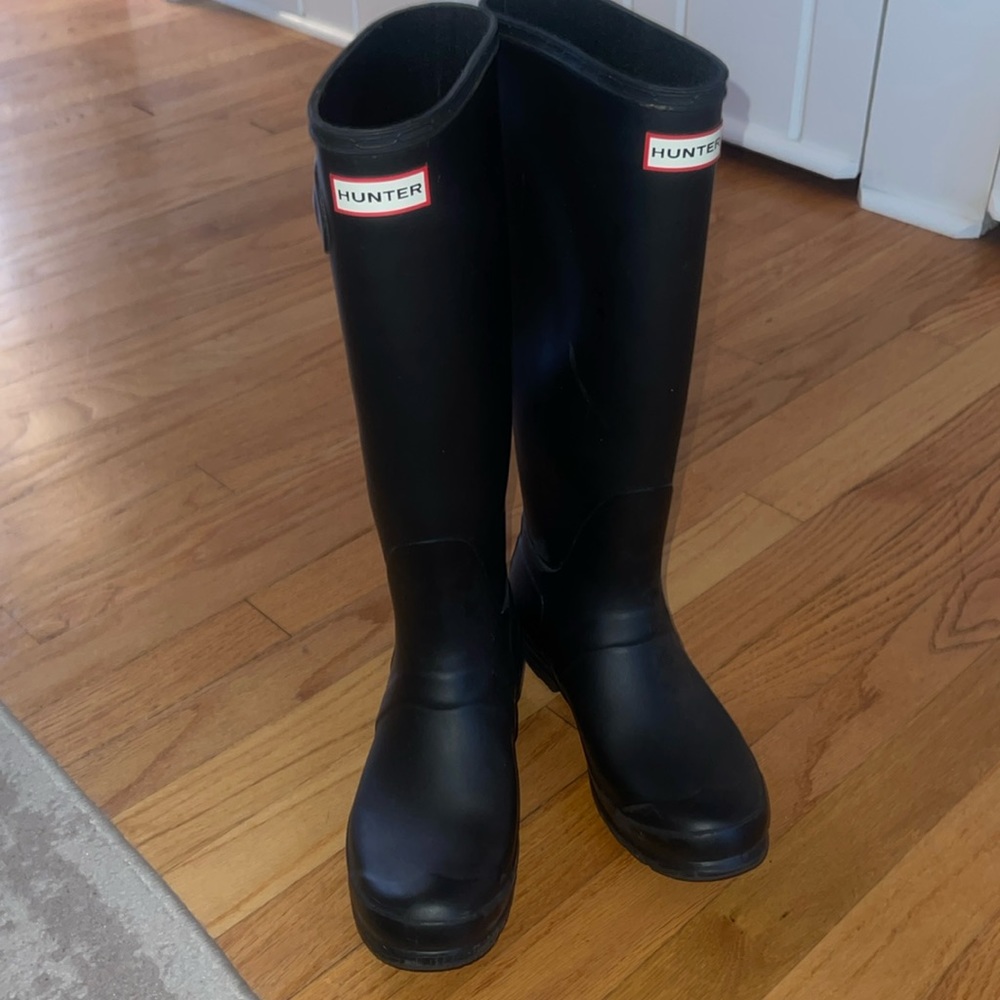 Women’s Hunter tall rain boots